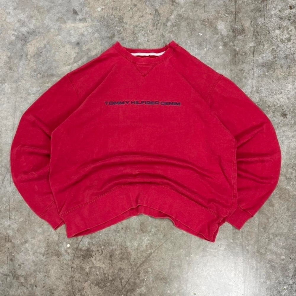 Vintage Tommy Hilfiger Denim‎ Red Embroidered Distressed Crewneck Sweatshirt XL